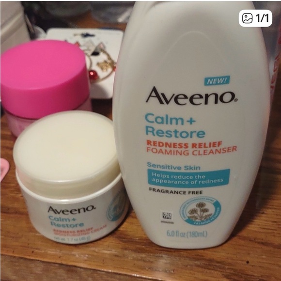 Aveeno Other - Aveeno Calm + Restore Set
